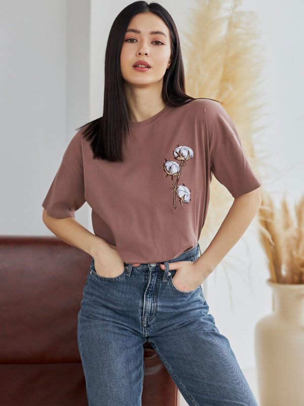 Жіноча футболка з вишивкою “Бавовна” 3640