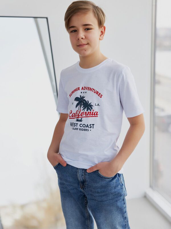 Дитяча футболка з яскравим принтом 10158